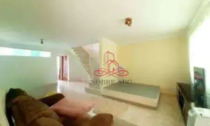 Sobrado com 3 Quartos e 4 banheiros para Alugar, 258 m²