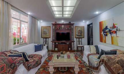 Casa com 4 quartos à venda na Rua Duartina, --, Sumaré, São Paulo