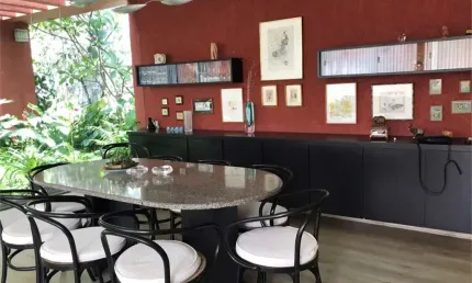Magnifica, charmosa casa térrea com piscina, 5 suites,5 salas,4 vagas planalto paulista.