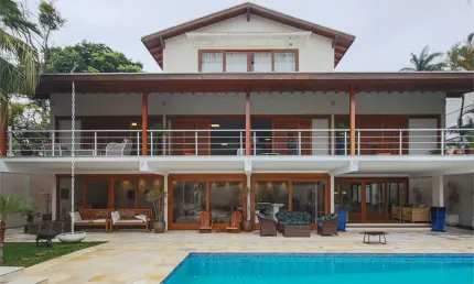 Casa com 6 quartos á venda em Chácara Flora, São Paulo - SP