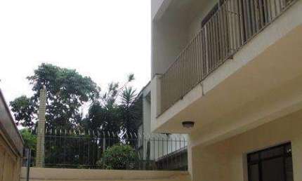 Sobrado em Moema, 287 m², com 4 dormitórios e 8 vagas