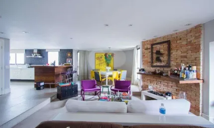 Apartamento reformado à venda em moema – condomínio castelo di blois