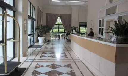 62m². Tipo flat com serviços. 1 dormitório e 1 vaga de garagem.