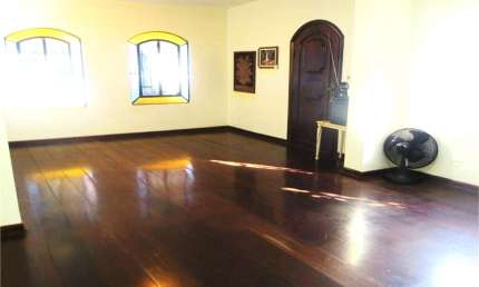 Sobrado 180 m2 - 3 suites/ 2 Vagas na garagem - Próx,metrô S.Judas
