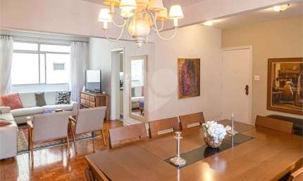 Apartamento na Bela Vista Reformado com 4 Dormitórios, sendo 1 suíte e 2 Vagas