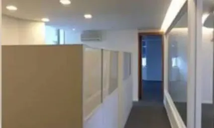 Laje comercial para venda ou locação com 442,36 m² úteis, com oito banheiros, 2 copas, dez vagas