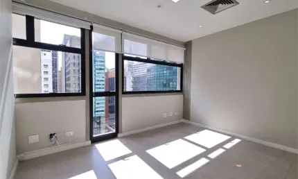 Conjunto Comercial 82m2, 4 salas, recepção, 2 toaletes, copa, 3 vagas, Paraíso.