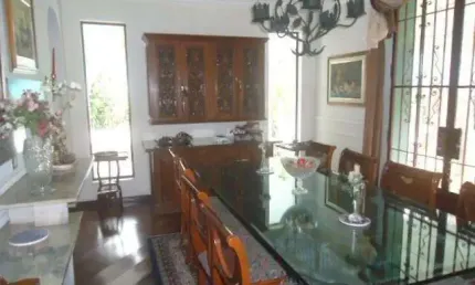 Casa Térrea com Quintal e Piscina à Venda na Vila Madalena – Rua dos Moras
