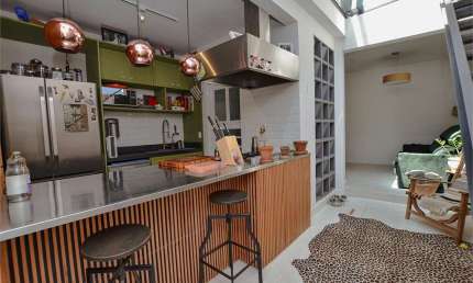 Casa a venda Perdizes  2 dormitórios, suíte, 2 salas, 2 vagas, Churrasqueira, Ofurô, 162m2 Reformada
