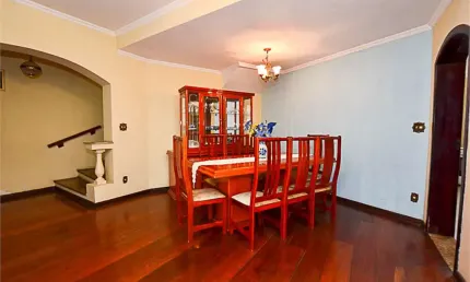 CASA NA VILA MARIANA COM 3 QUARTOS (SUÍTE) E 3 VAGAS NA GARAGEM.