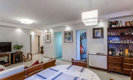 APARTAMENTO NA VILA MARIANA COM 3 DORMITÓRIOS E SUTE. 2 VAGAS DE GARAGEM.