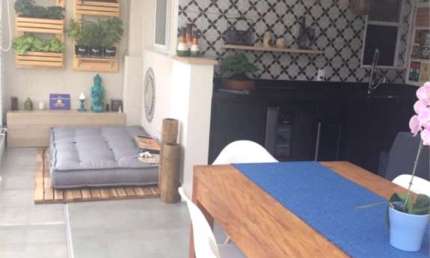 Apartamento tipo Garden, 2 dorm sendo 1 suite, reformado em condominio clube especial