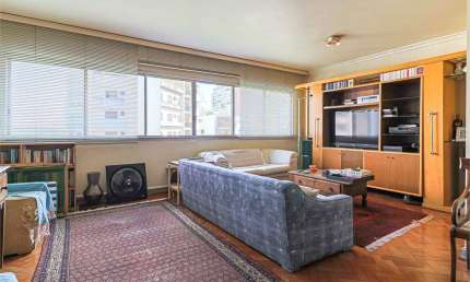 Apartamento de 03 quartos,01 suíte, 01 vaga e 130M² no Campo Belo