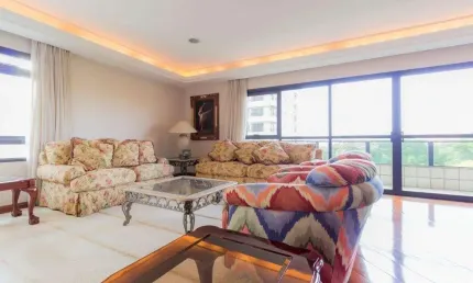 Excelente Apto. 4 Suites/ 4 Vagas - Localização Tranquila