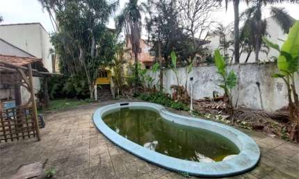 Sobrado no Brooklin Paulista de 300 m² a Venda com piscina