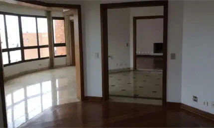 Apartamento perto da Escola Nossa Senhora do Morumbi