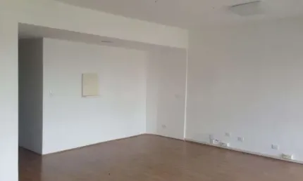 Conjunto comercial. numa das melhores localizações dos jardins.