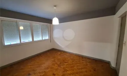 Apto. á Venda Jardins,2 quartos, sala, cozinha, dep. empregada