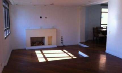 Apartamento com 4 quartos para alugar na Avenida Lavandisca, --, Moema, São Paulo