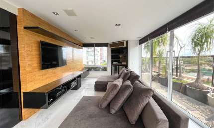 Cobertura Duplex em Moema Pássaros À Venda – 3 Suítes 4 Vagas – 373m² – Vista para o Parque Ibirapuera