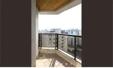 Apartamento com varanda em andar alto na vila mariana