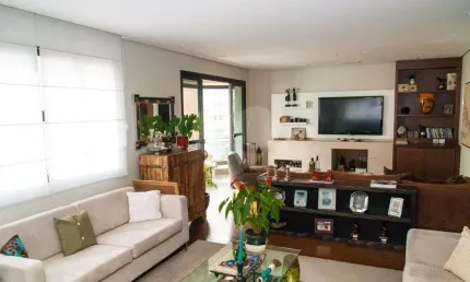Charme de Moema Índios com 210 m² - 4 Quartos - 2 Suíte - 4 Vagas