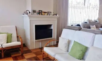Casa com quintal, 4 quartos, 4 vagas no planalto paulista