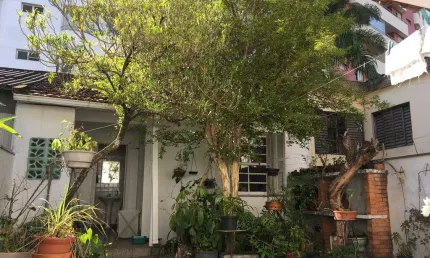 200m2 sobrado na vila clementino perto do metro hsp, 3 dormitórios, quintal com jardim e edicula