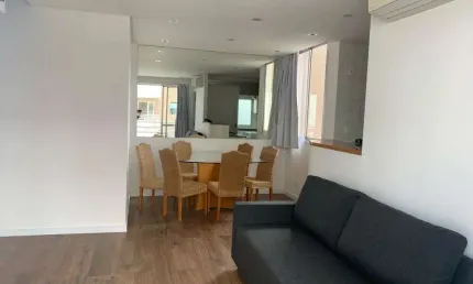 Apartamento duplex mobiliado para locação em moema de 70m² com 02 suítes, 02 vagas e lavabo.