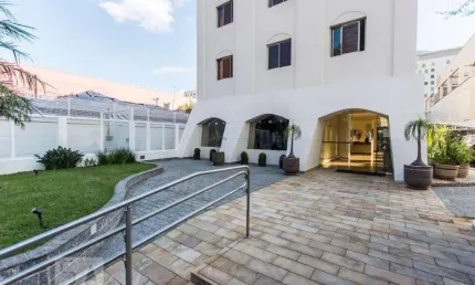 Apartamento com 3 dormitórios e 2 vagas no Itaim Bibi