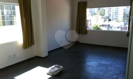 Casa comercial à venda na Rua Traipu, --, Pacaembu, São Paulo