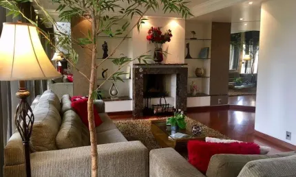 Apartamento duplex à venda de 245 m² no Morumbi de 4 quartos sendo 2 suites e 4 vagas.