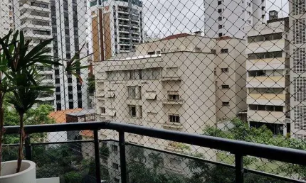 Apartamento à venda de 125 m² em Higienópolis com 3 quartos sendo 1 suíte e 2 vagas.