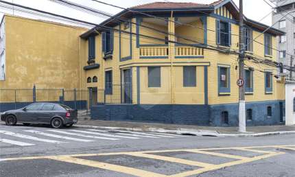 LINDO SOBRADO EM BOA LOCALIZAÇÃO COMERCIAL E RESIDENCIAL