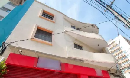 Apartamento de 100 m2 com 2 dormitórios e 1 banheiro