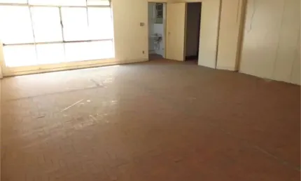 Sala comercial para reforma total, excelente localização