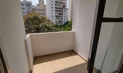 Apartamento a Venda Pinheiros 2 dormitórios, 2 salas, 1 vaga, varanda, prédio com lazer