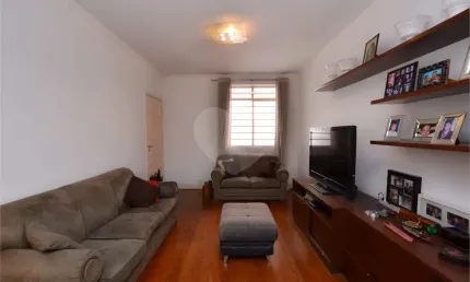 Casa com 3 quartos à venda na Rua Artur de Azevedo, --, Jardim América, São Paulo