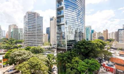 Apartamento alto padrão a venda localizado no Bairro Itaim Bibi.