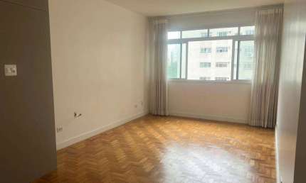 Jardim Europa - 2 dts, 1 suite.Totalmente reformado.