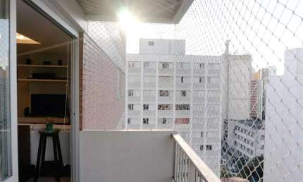 Apartamento reformado, mobiliado, com 2 dormitórios, 1 suíte, com varanda e 1 vaga em Perdizes.