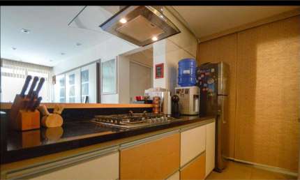 Apartamento 2 dormitórios, 1 suíte e 1 vaga..Totalmente reformado. Ótima Localização! Oportunidade!