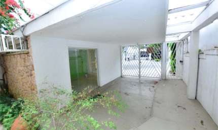 Casa comercial para alugar na Alameda dos Arapanés, --, Moema, São Paulo