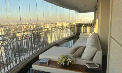 Apartamento 4 suítes, 6 vagas em prédio com lazer completo no Campo Belo