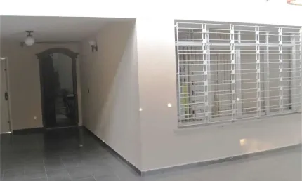 Sobrado na Vila Mariana com 3 dormitórios e 3 vagas