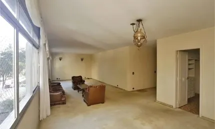 Apartamento amplo com 03 dormitórios na Angélica, próximo a praça Buenos Aires e Avenida Paulista