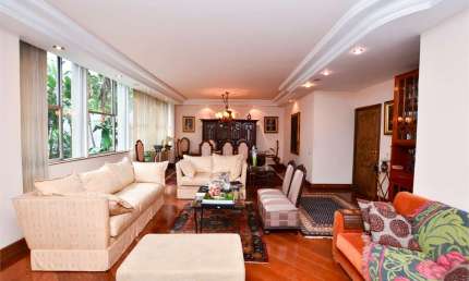Apartamento a poucos metros da Paulista e do Shopping Cidade SP!   277 m2 / 3 suítes.