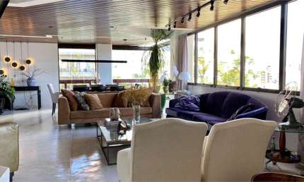 Duplex de 208m2, 3 suítes, lavabo, elevador privativo, 4 vagas, lazer em Perdizes.