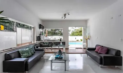 Sobrado Panamby, já esta montado para comercio c/várias salas , espaço Zen, piscina.