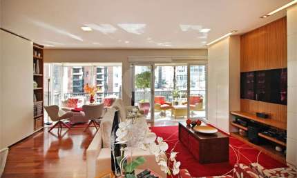 Apartamento a venda Jardim América 2 suítes, 3 vagas, sacada, varanda.